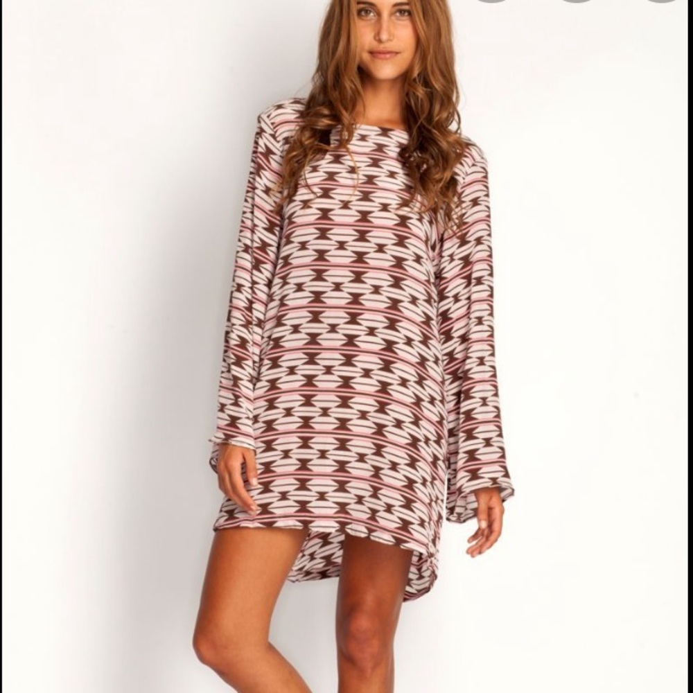 Acacia tortolla dress in native